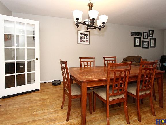 2nd image of 7915 Broadview Dr