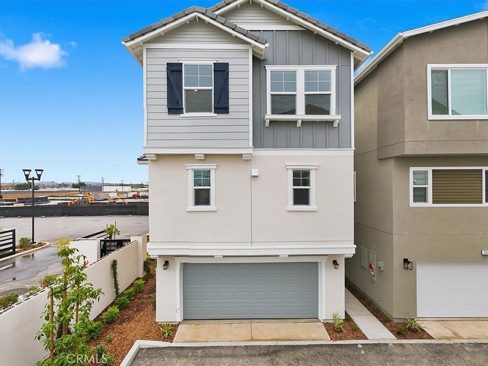 1st image of 2547 Hepburn St