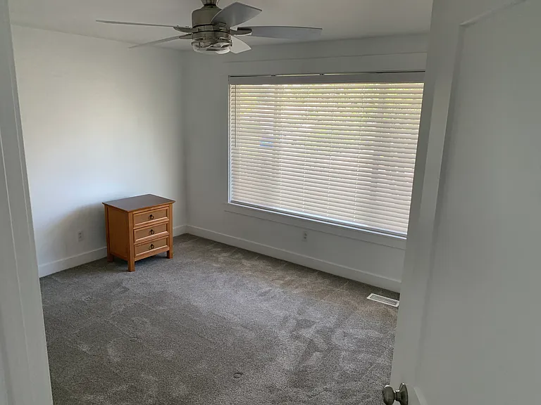 218 N 350 E — Photo 9
