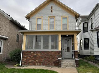 439 8th Ave S, Clinton, IA 52732