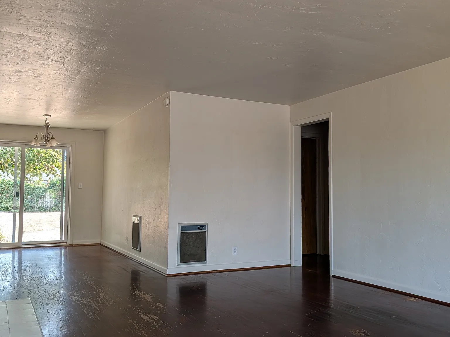 3 bed, 1266 sqft, $2,000 — Photo 4