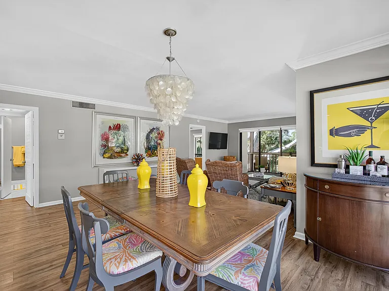 605 Brackenwood Cv — Photo 7