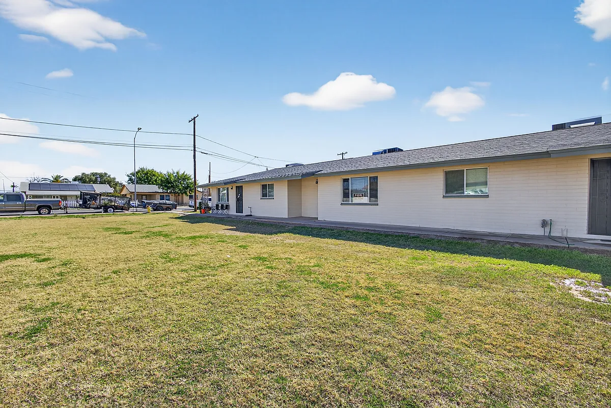 Building Photo - 446 S Bellview