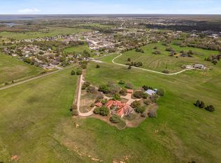 701 W Walcott St, Pilot Point, TX 76258