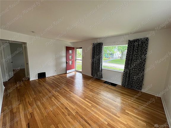 5th image of 2813 Wehrly Ave