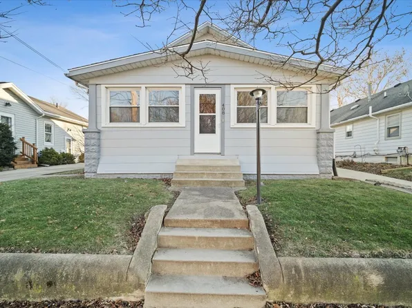 408 W Division St, Bloomington, IL 61701