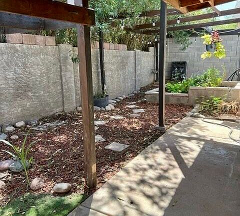 4th image of 5821 S 42nd Pl