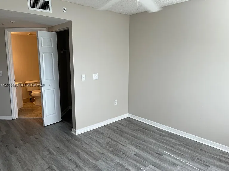 4171 N Haverhill Rd #1013 — Photo 30