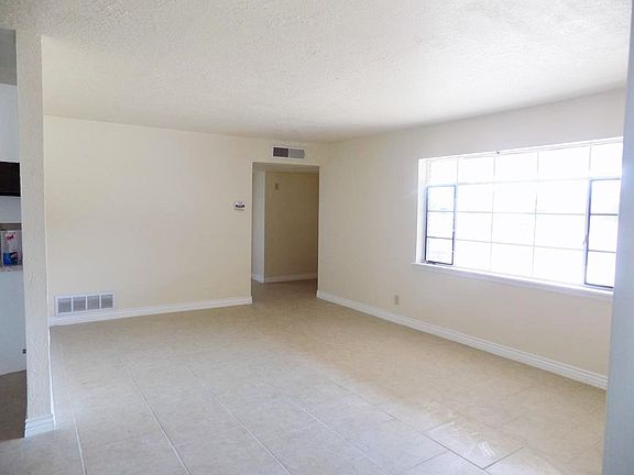4th image of 9508 Roanoke Dr