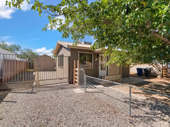 321 Rhode Island St NE, Albuquerque, NM 87108