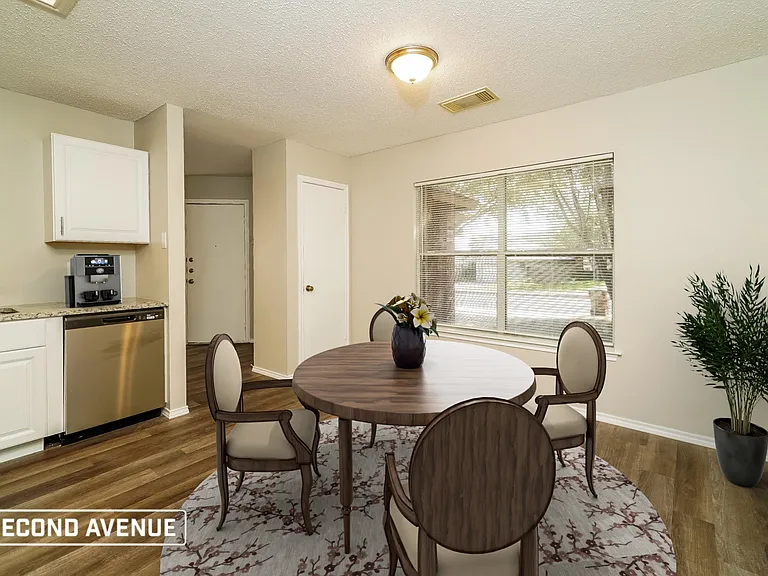 9410 Fulwood Trl — Photo 4