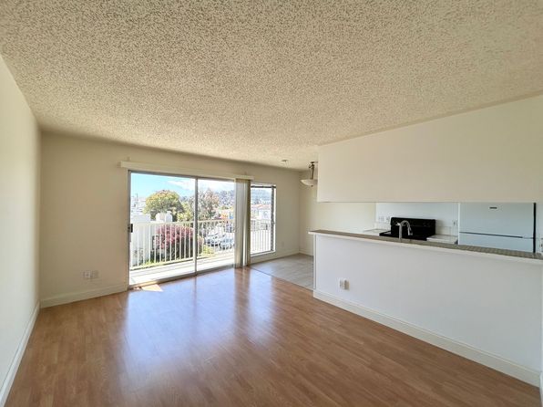 1400 Solano Ave APT 8