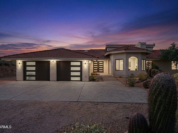 3rd image of 9031 N DESPERADO Court