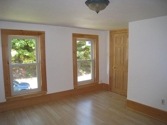 4th image of 16 Birch St