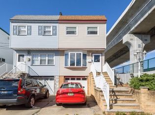 195 W 3rd St, Bayonne, NJ 07002