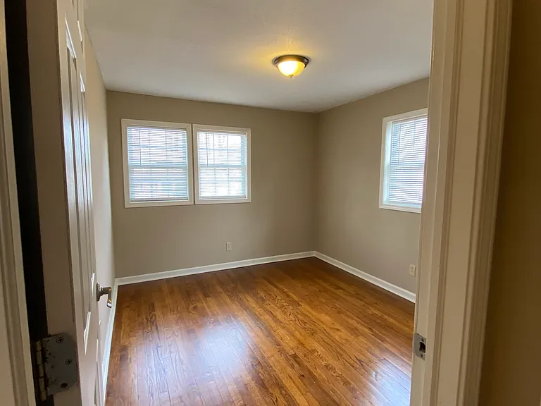 112 Meadow River Dr — Photo 12