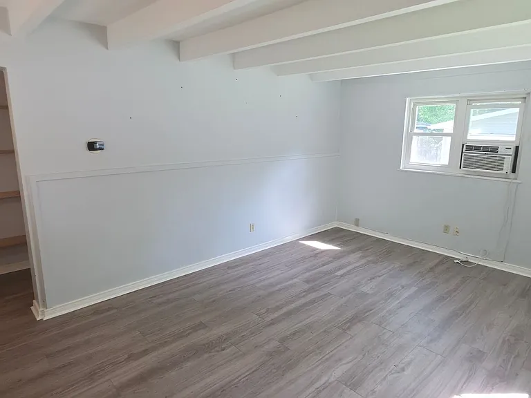 1701 Poplar St #B — Photo 5