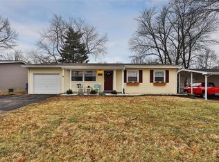 98 Huck Finn Dr, Saint Charles, MO 63303