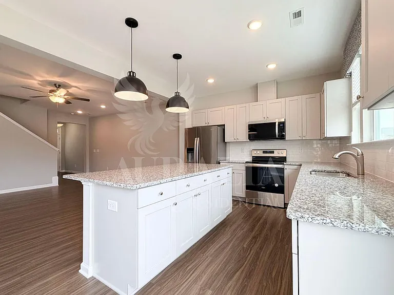 111 Lennei Ln — Photo 9