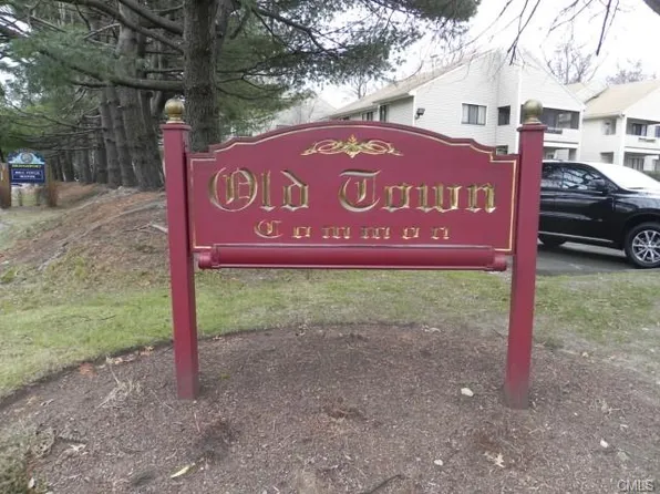 68 Lance Cir, Bridgeport, CT 06606