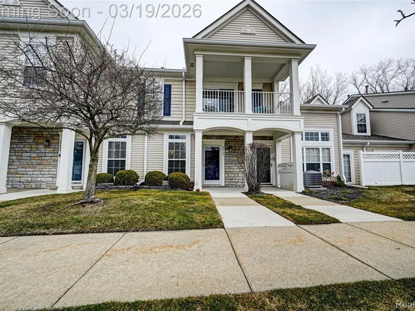 25703 Maritime Cir N, Harrison Township, MI 48045