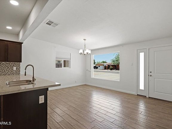 3rd image of 1241 E Kaler Dr