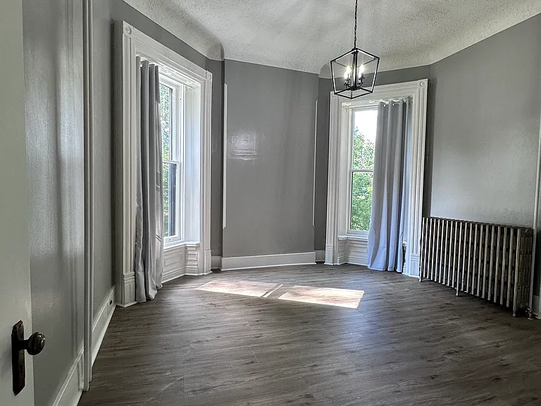 spacious bedroom with 11 foot ceiling