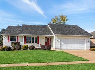 2706 31st St SW, Cedar Rapids, IA 52404