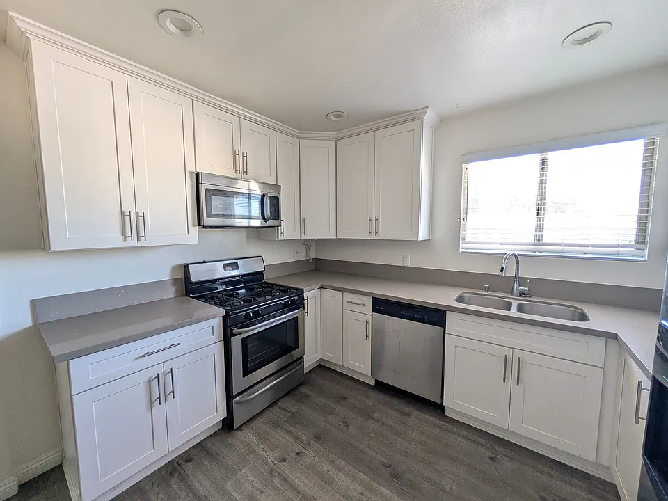 Moorpark Apartments