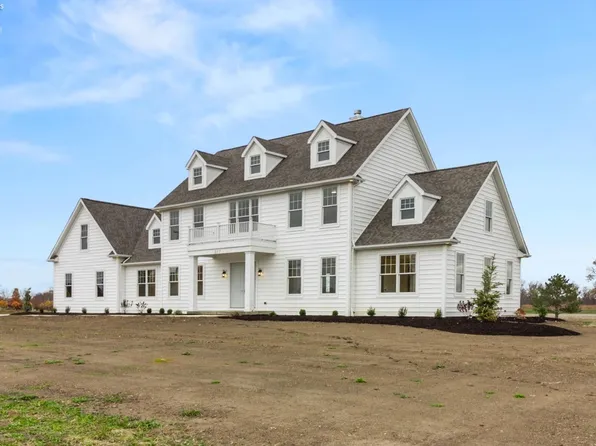 277 E Luchsinger Rd, Port Clinton, OH 43452