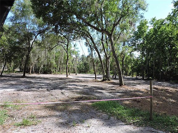 3rd image of 309 County Rd