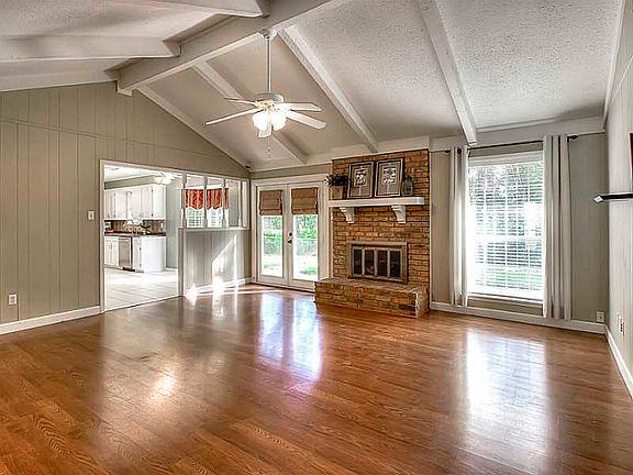 2nd image of 8414 Woodhill Ln