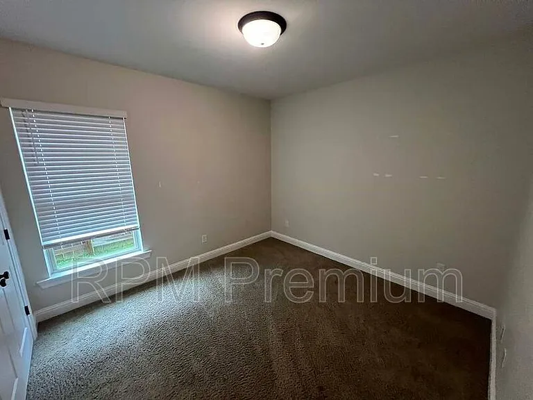 6212 Lake Edge Dr — Photo 26