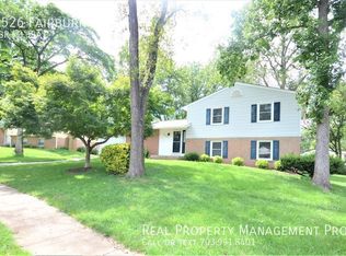 8526 Fairburn Dr, Springfield, VA 22152