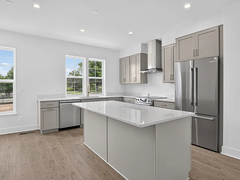 5015 Dulcet Dr — Photo 10