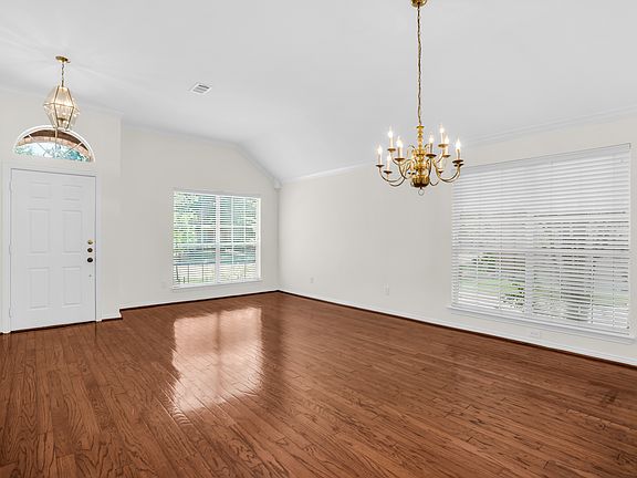3rd image of 11342 Mansfield Dr