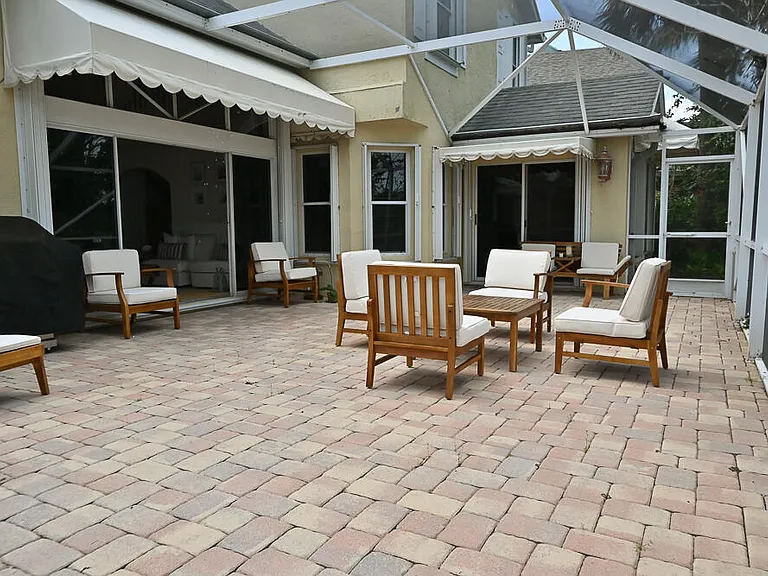 12828 Meadowbreeze Dr — Photo 36
