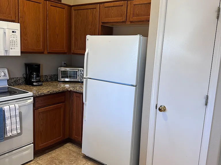 14909 W Caribbean Ln — Photo 6