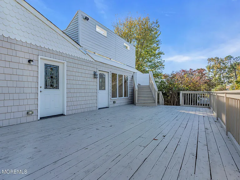 101 Clearwater Dr — Photo 32