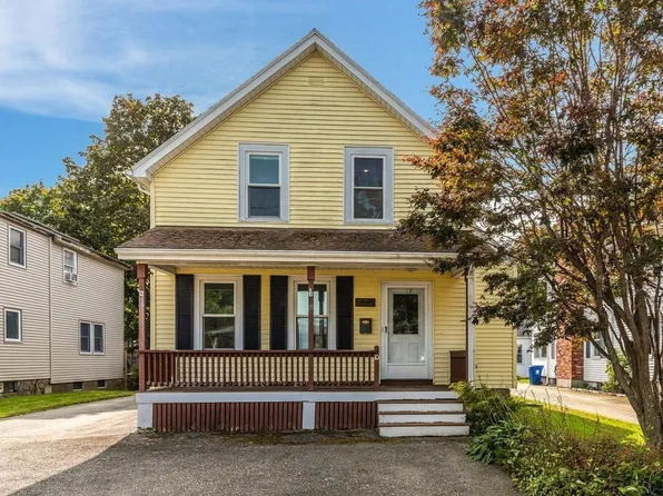 10 Auburn St, Wakefield, MA 01880