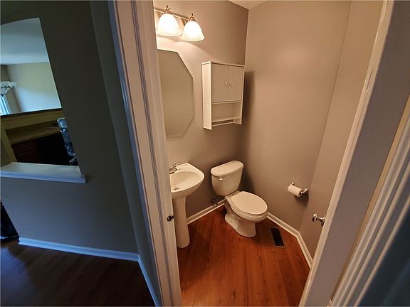 4th image of 283 Wild Meadow Ln