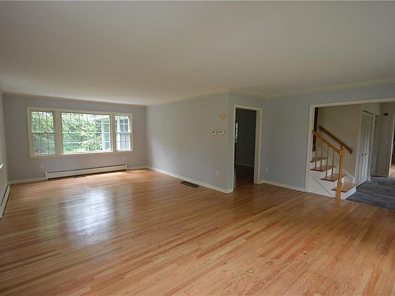 3rd image of 5183 Winterton Dr