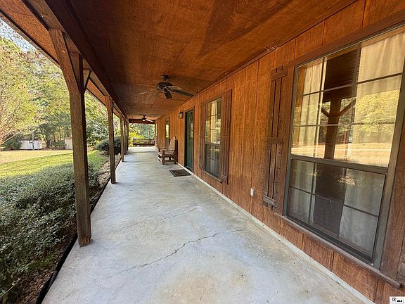 3rd image of 400 Oak Tree Rd