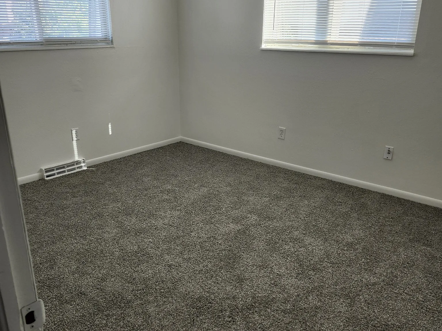 63 S 22nd Ave — Photo 3