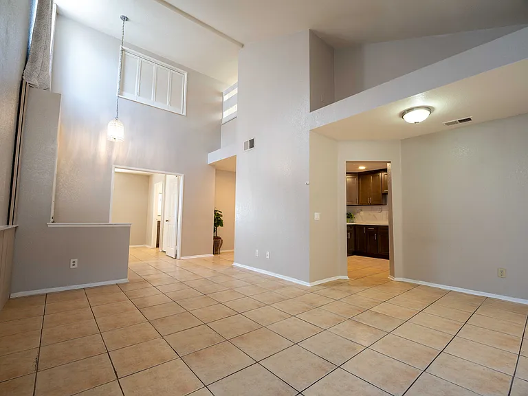 3625 Meadowlark St — Photo 9