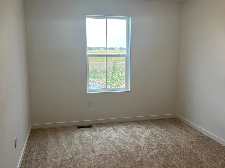 2268 Crescent Cir — Photo 12