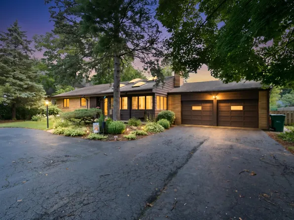 567 Happ Rd, Northfield, IL 60093