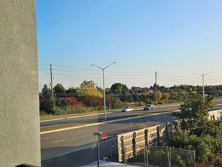 95 Dundas St W #116 — Photo 6