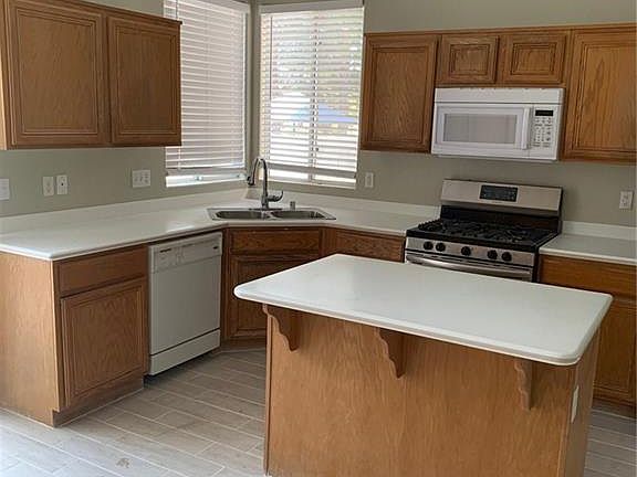 3rd image of 9724 Edifice Ave