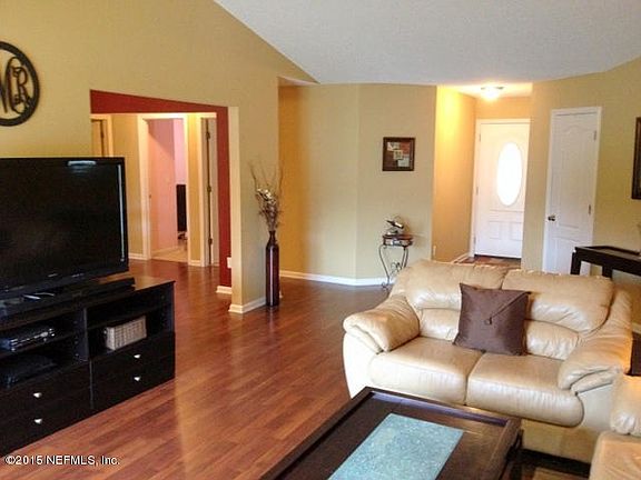 Family Room facing front door
